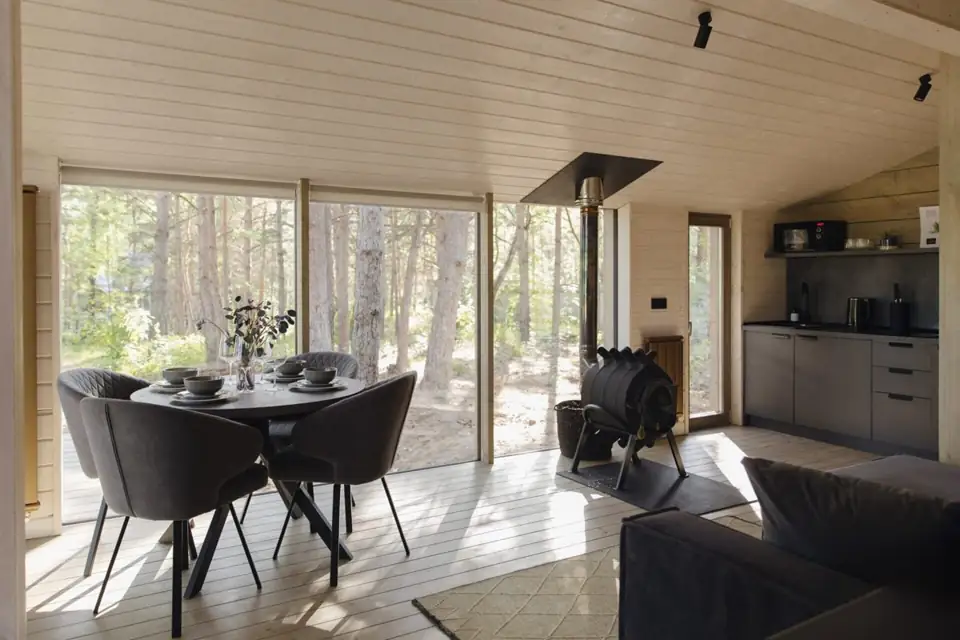 Дом WOOD CHALET 43 м² с камином и большой спальней