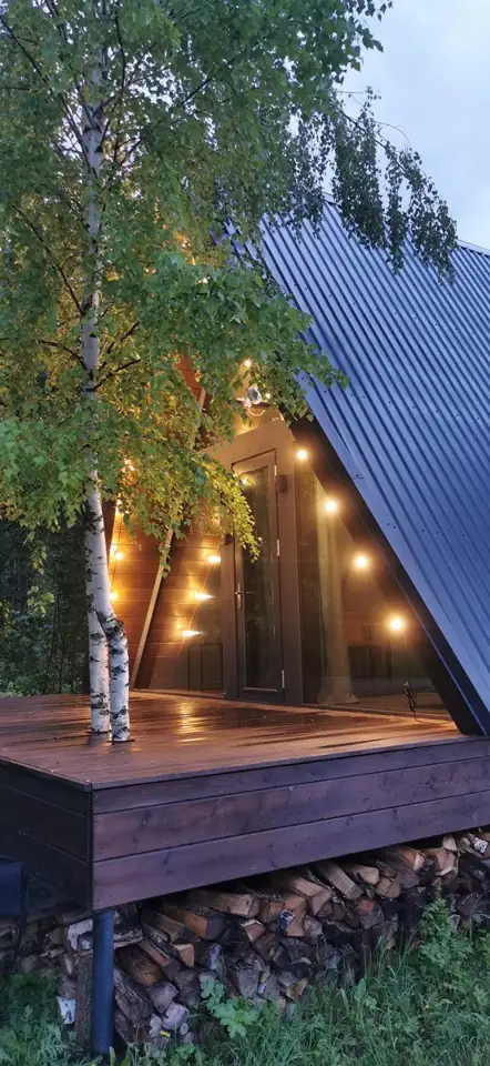 A-frame дом Forest с панорамным окном