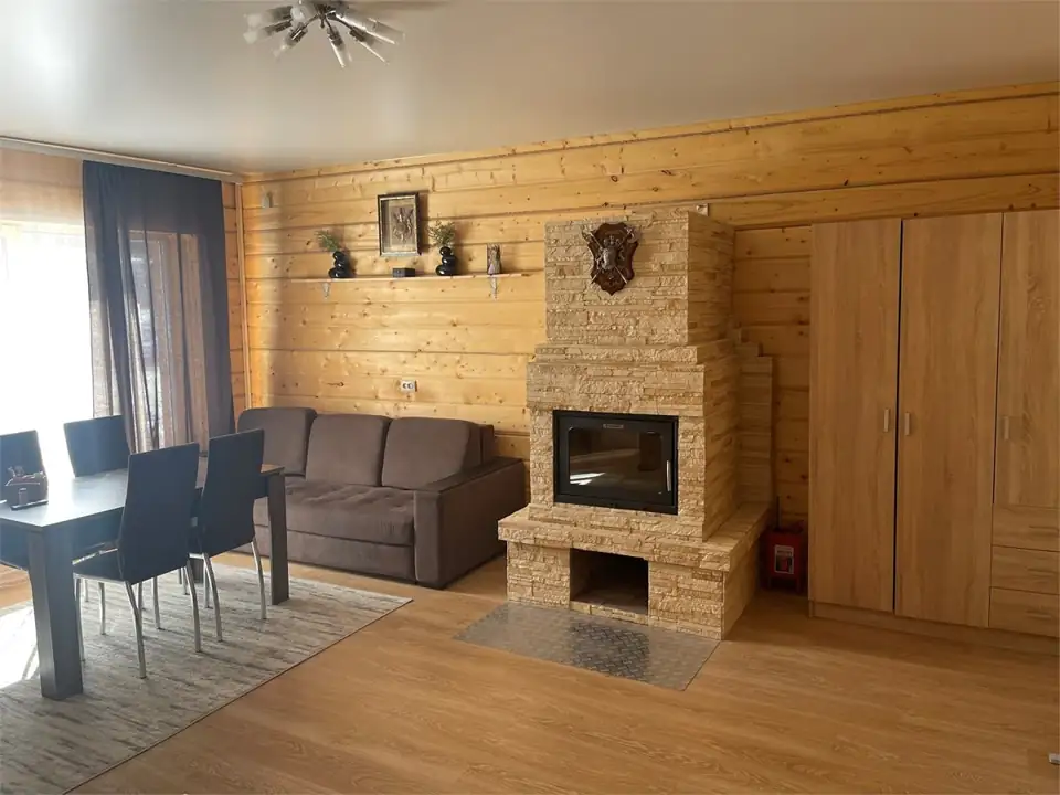 Улучшенный дом 70 м² с камином