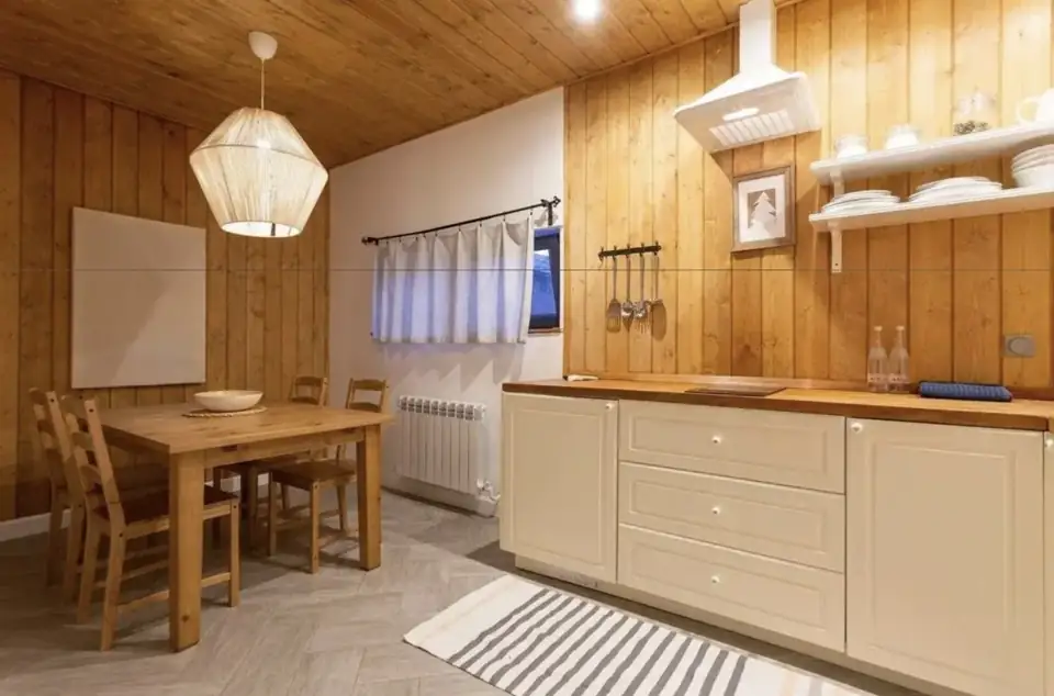 Одноэтажный Family House с выходом к бассейну