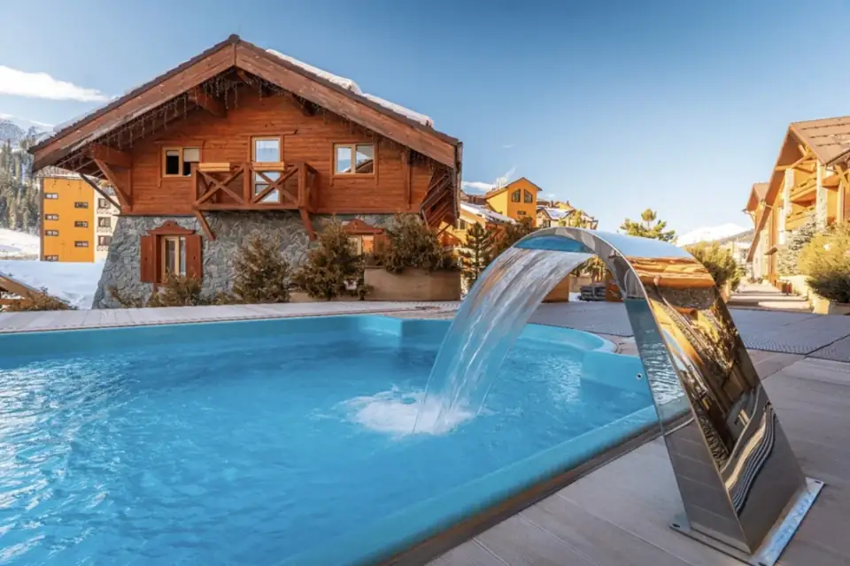 Шале отеля Arkhyz Royal Resort в Романтике, фото 2