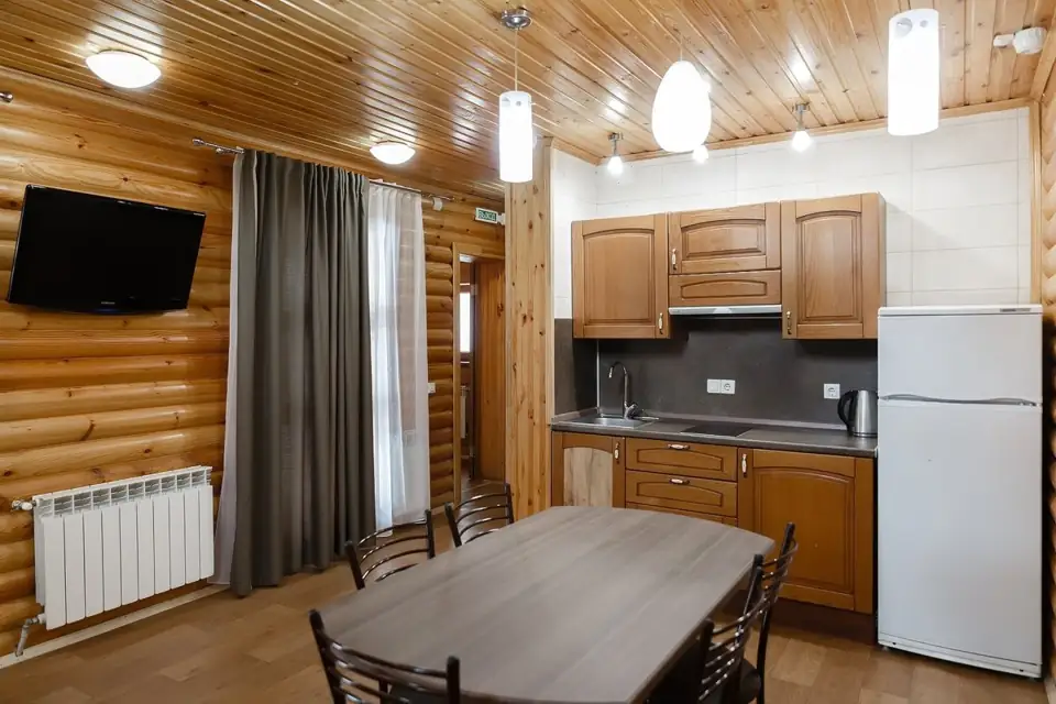 Двухэтажный коттедж 50 м² на половину дома