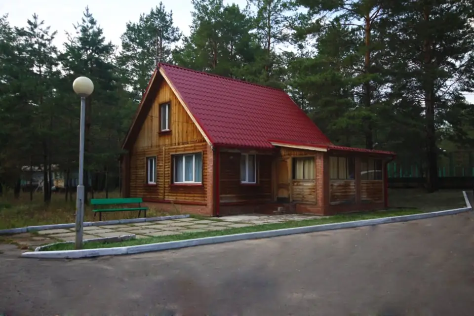 Двухэтажный коттедж № 11 в соснах