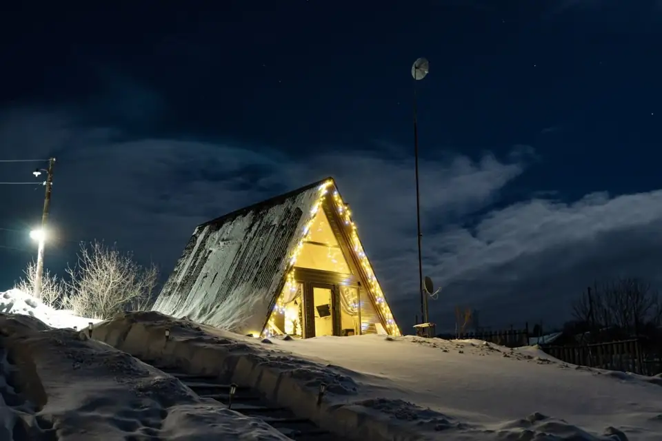 Тёмный домик A-frame «Закат»
