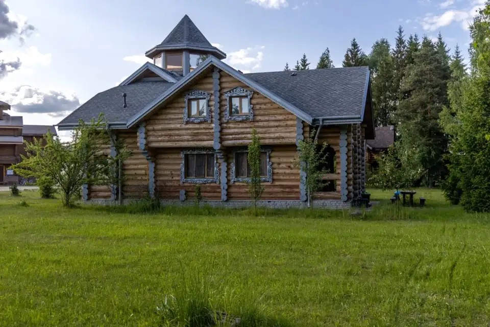 Дом «Серебряный» с пятью спальнями