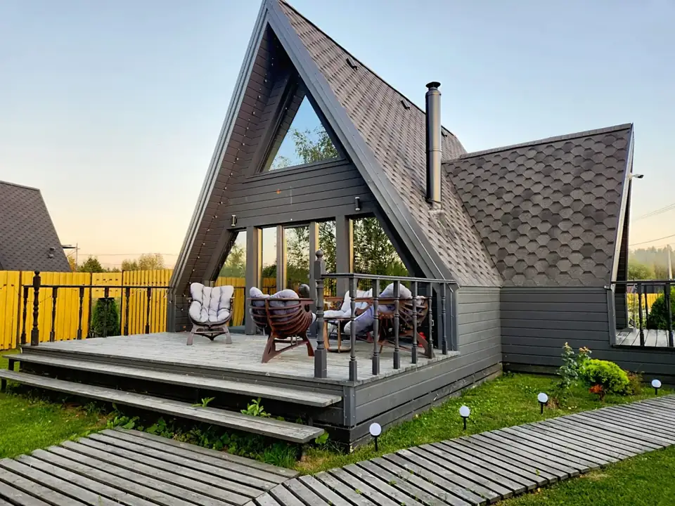Дом Luxe A-frame 65 м² с камином и двумя спальнями