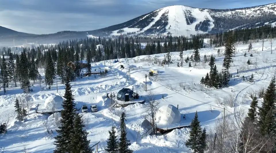 Глэмпинг DzenDome с куполами на горы Шерегеша, фото 2