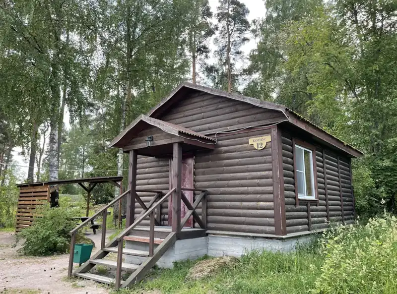 Домик №12 на 30 м² с беседкой у дома
