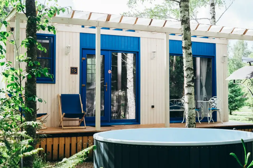 Дом для двоих «Санторини» 21 м² с личным садом и чаном