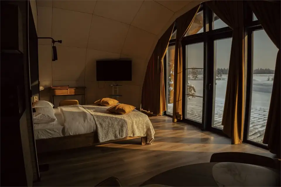 Панорамная сфера 50 м² с террасой