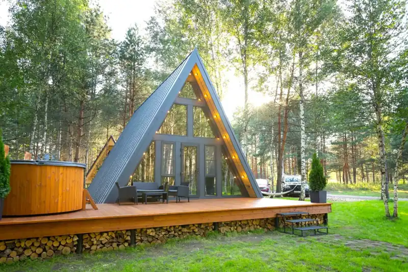 А-фрейм 60 м² с купелью-фурако на террасе