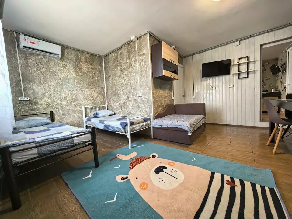 Коттедж с кухней и двумя комнатами