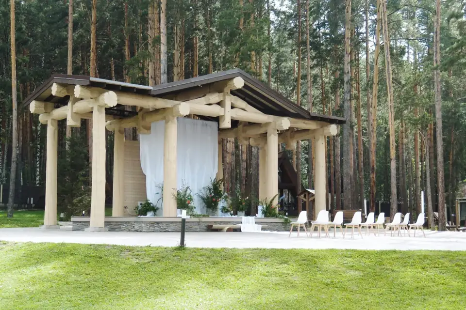 Парк-отель «Клевер» в сосновом бору Красноярска