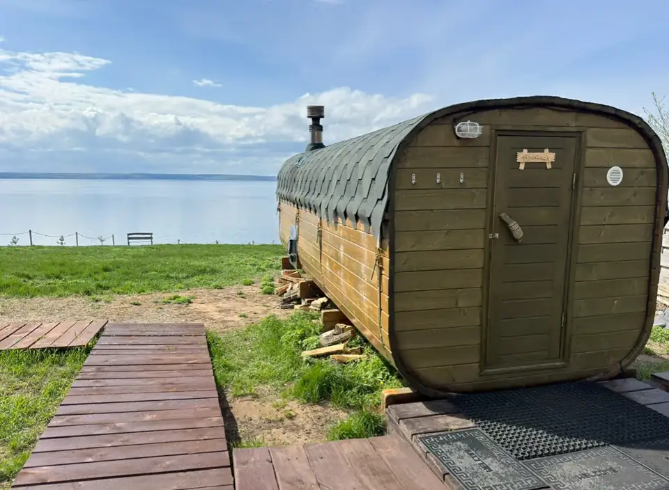 Глэмпинг Glamping Art на берегу Волги в Красном Яре, фото 1