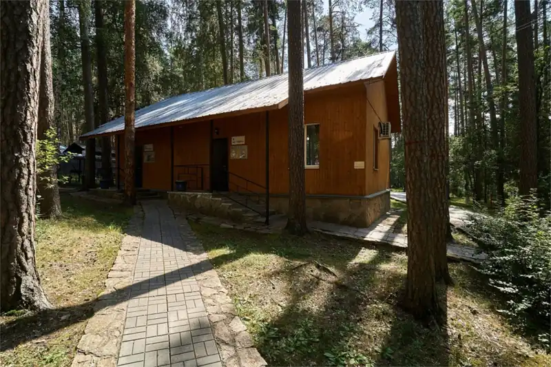 Коттедж №4 с верандой в сосновом бору